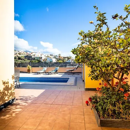 De Las Flores Villa *